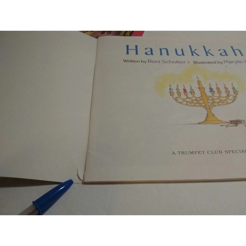 Lot‎ Of 2 Hanukkah Kids Picture Books 